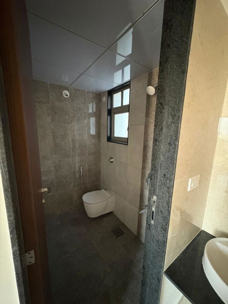 Bathroom, vilas-javdekar-yashwin-enchante 3 Bedroom 852 Sq.Ft. Apartment In Kharadi Pune 10129764