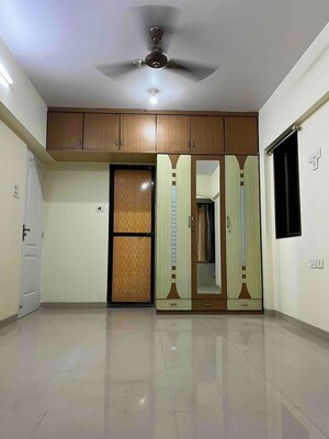 Living Room in 2 BHK Apartment at Chembur – for Rent