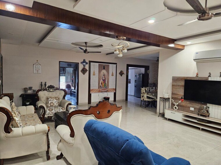 Living Room, sector 11 5 Bedroom 486 Sq.Yd. Builder Floor In Sector 11 Faridabad 10128732