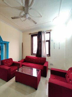 1 BHK Builder Floor For Rent in Neb Sarai