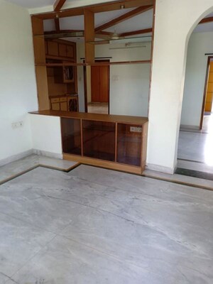 Room in 2 BHK Apartment at East Marredpally – for Rent