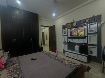 Bedroom in 2 BHK Builder Floor at Sector 46 – for Rent