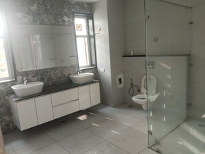 Bathroom in 4 BHK Villa at Unitech Uniworld Resorts-The Residences, Sector 33 – for Rent