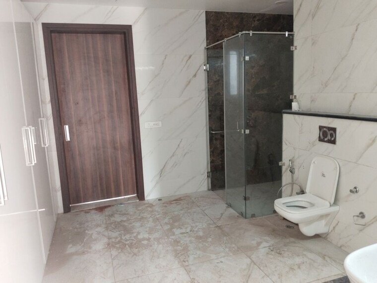 Room, unitech-uniworld-resorts-the-residences 4 Bedroom 7080 Sq.Ft. Villa In Sector 33 Gurgaon 10129812