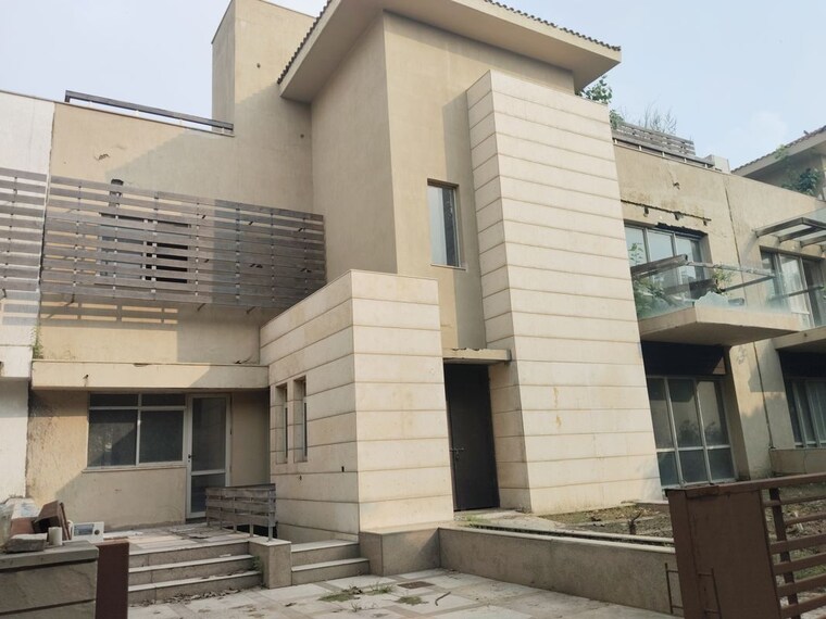 Exterior View, unitech-uniworld-resorts-the-residences 4 Bedroom 7080 Sq.Ft. Villa In Sector 33 Gurgaon 10129812