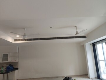 Master Bedroom in 4 BHK Villa at Unitech Uniworld Resorts-The Residences, Sector 33 – for Rent