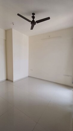 3 BHK Apartment For Rent in Sheth Zuri