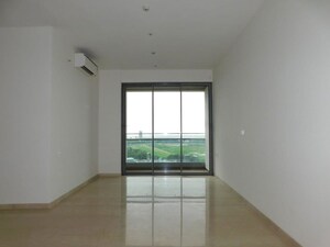 Room in 4 BHK Apartment at Piramal Mahalaxmi, Mahalaxmi – for Rent