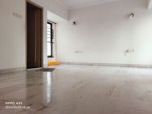 Room in 3 BHK Apartment at Chaitanya Tower, Prabhadevi – for Rent