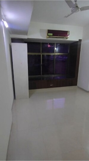 Bedroom in 2 BHK Apartment at Chembur – for Rent