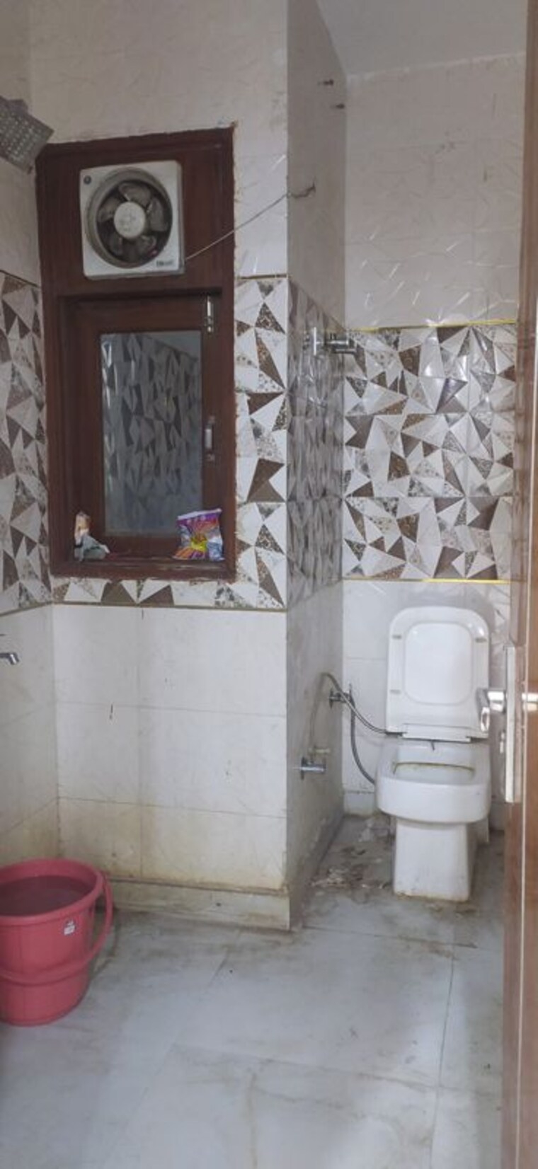 Bathroom, vipin garden 2 Bedroom 60 Sq.Yd. Builder Floor In Vipin Garden Delhi 10129871