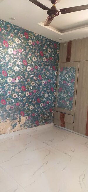 Room in 2 BHK Builder Floor at Vipin Garden – for Rent