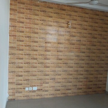 Room in 4 BHK Apartment at Mittals Rishi Apartments Chandigarh, Ambala Highway – for Rent