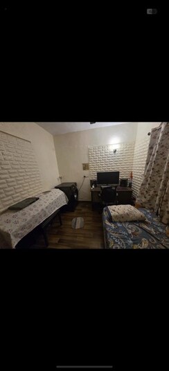 1 BHK + Servant Room Apartment For Rent in Unity Apartment Malad