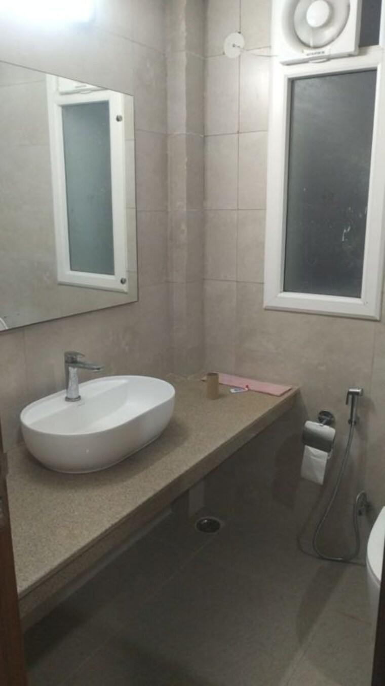Bathroom, central-park-flower-valley 4 Bedroom 4100 Sq.Ft. Villa In Sohna Sector 33 Gurgaon 10129877