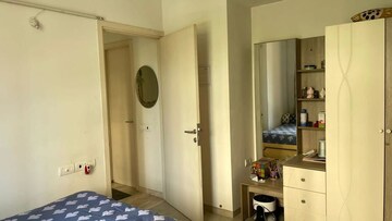 Room in 1 BHK Builder Floor at Waghbil – for Rent