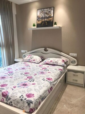 Master Bedroom in 1 BHK Apartment at Hiranandani Regent Hill, Powai – for Rent