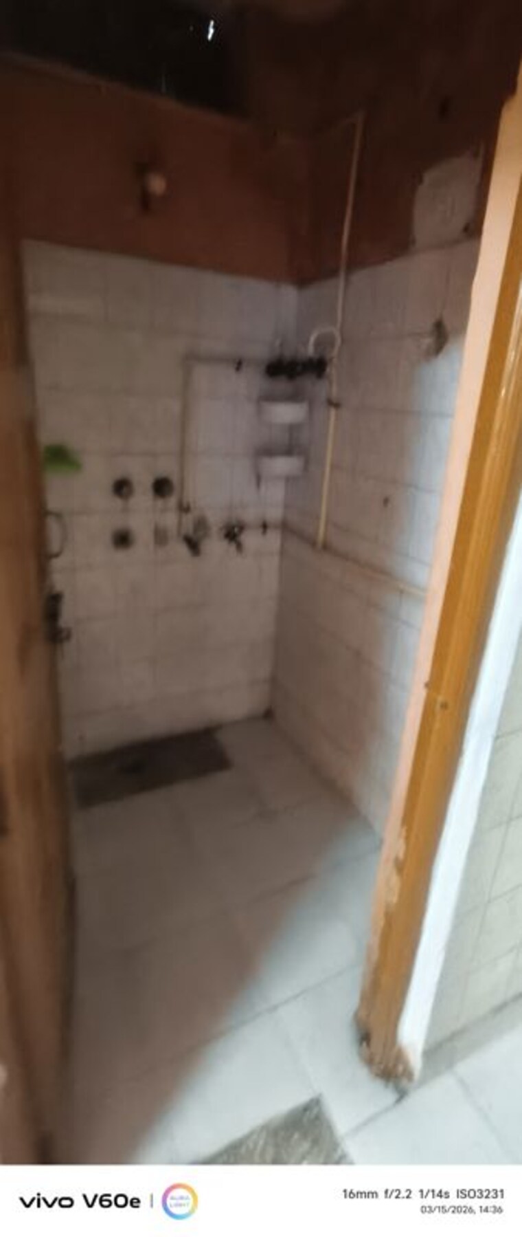 Bathroom, sector 12 1.5 Bedroom 860 Sq.Ft. Independent House In Sector 12 Noida 10129912