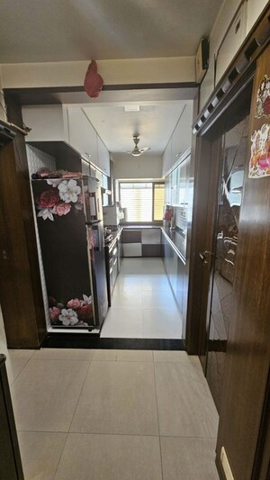 Gym in 2 BHK Apartment at Juhu Scheme, Juhu – for Rent