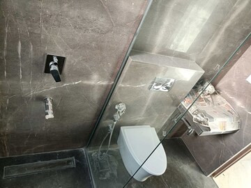 Bathroom in 4 BHK Apartment at Prestige Jasdan Classic, Mahalaxmi – for Rent