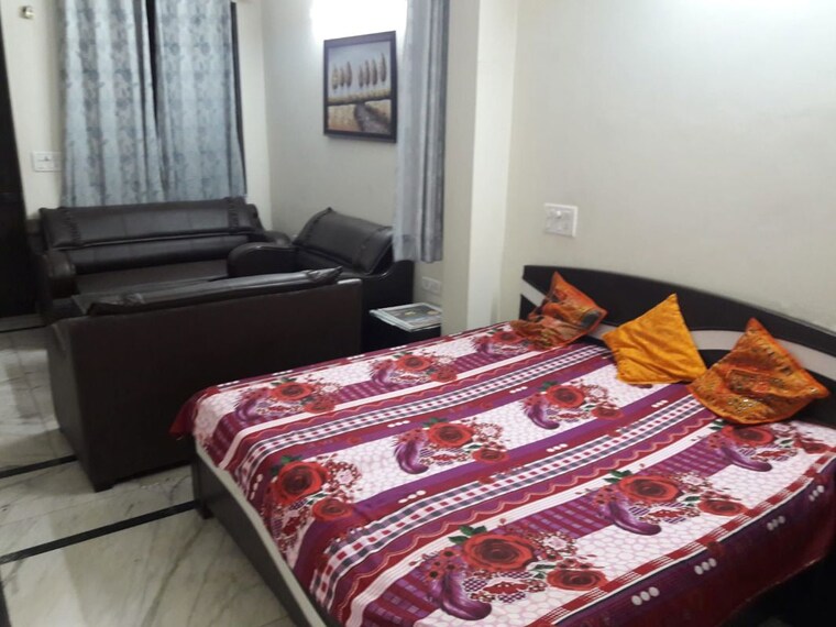 Bedroom, palam vihar 1 RK 66 Sq.Yd. Builder Floor In Palam Vihar Gurgaon 10129964