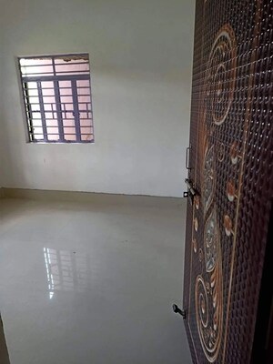 Room in 2 BHK Apartment at Beliaghata – for Rent