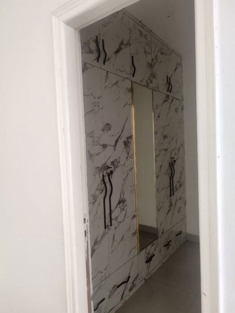 Bathroom, imperia-esfera 4 Bedroom 2600 Sq.Ft. Apartment In Sector 37c Gurgaon 10128152