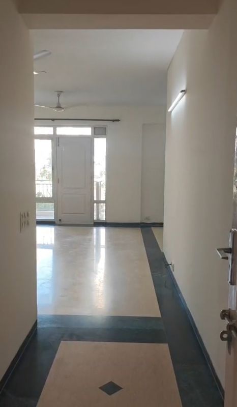 3 BHK + Servant Room Apartment For Rent in Bestech Park View City 1