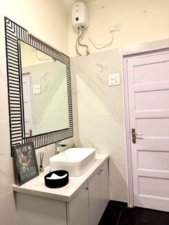 2 BHK Apartment For Rent in JP North