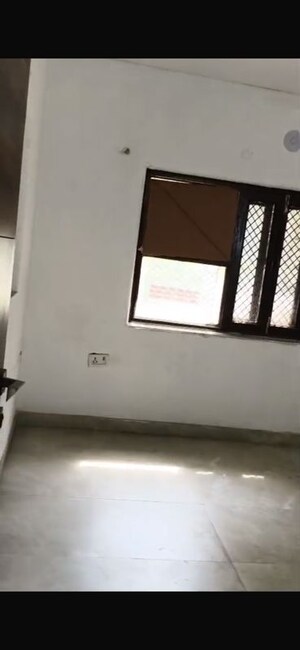 2.5 BHK Apartment For Sale in Rohini Sector 14