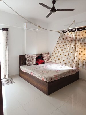 Bedroom in 2 BHK Apartment at Tathawade – for Rent