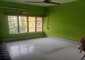Room in 2 BHK Apartment at Sealdah – for Rent