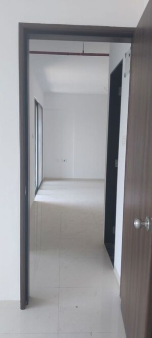Room in 2 BHK Apartment at Manav La Centra, Tathawade – for Rent