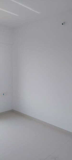 Room in 2 BHK Apartment at Manav La Centra, Tathawade – for Rent