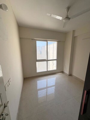 Room in 2 BHK Apartment at Signature The Millennia 3, Sector 37d – for Rent