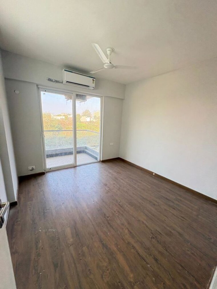 Room, signature-global-city 2 Bedroom 687 Sq.Ft. Apartment In Sector 37d Gurgaon 10130050