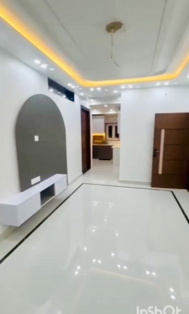 Room, rohini sector 13 3 Bedroom 1100 Sq.Ft. Apartment In Rohini Sector 13 Delhi 10130040