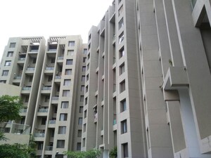 2 BHK Apartment For Rent in Gulmohar Queenstown, Kharadi
