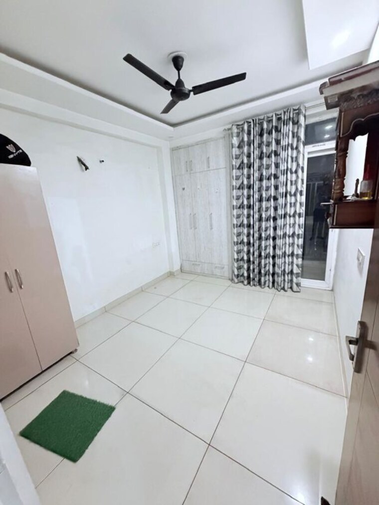 Master Bedroom, lifestyle-homes 3 Bedroom 1350 Sq.Ft. Apartment In Patiala Road Zirakpur 10130072