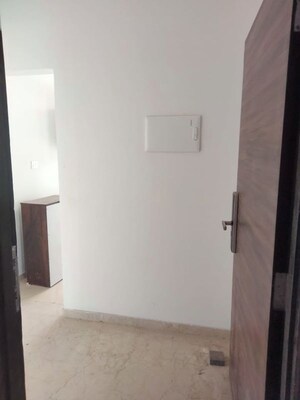  2 BHK Builder Floor at Waghbil – for Rent