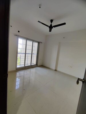 Room in 2 BHK Builder Floor at Vijay Orovia, Ghodbunder Road – for Rent