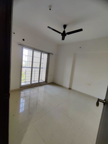 Room in 2 BHK Builder Floor at Vijay Orovia, Ghodbunder Road – for Rent