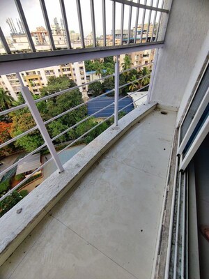 Balcony in 2 BHK Builder Floor at Vijay Orovia, Ghodbunder Road – for Rent