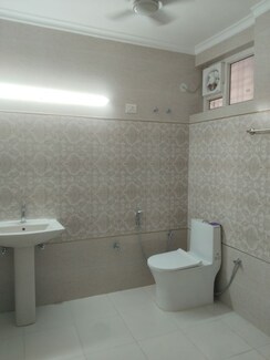 4 BHK + Pooja Room Apartment For Rent in Sarita Vihar