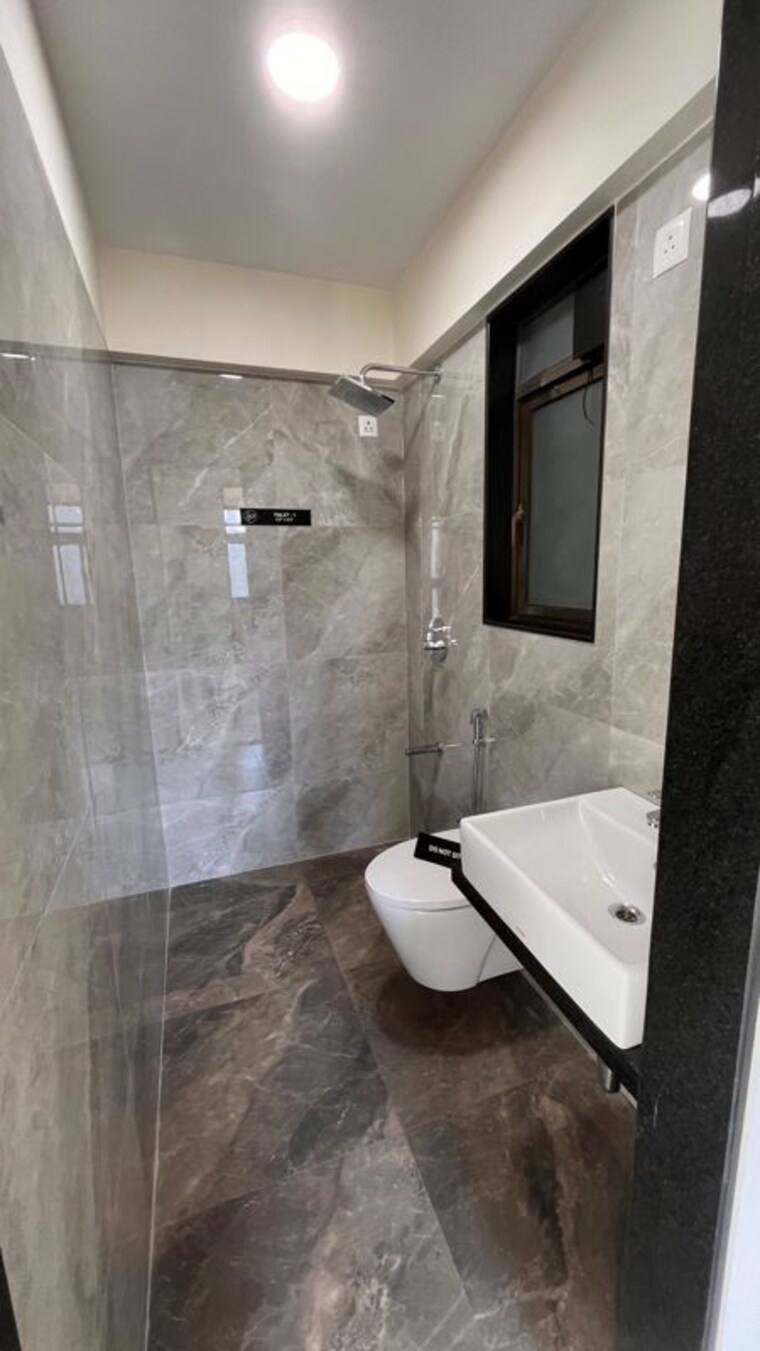Bathroom, chandak-highscape-city 1 Bedroom 428 Sq.Ft. Apartment In Chembur Mumbai 10130124