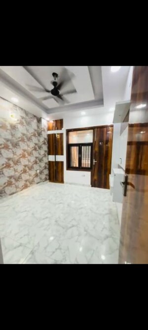 Room in 3 BHK Builder Floor at Vipin Garden – for Sale