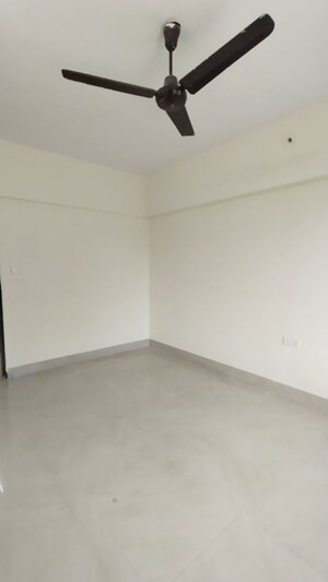 Room in 2 BHK Apartment at Raj Rudram Apartments, Goregaon East – for Rent