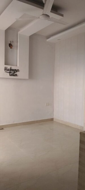 1 BHK Apartment For Rent in Gaur City 2 - 14th Avenue, Sector 16c Greater Noida