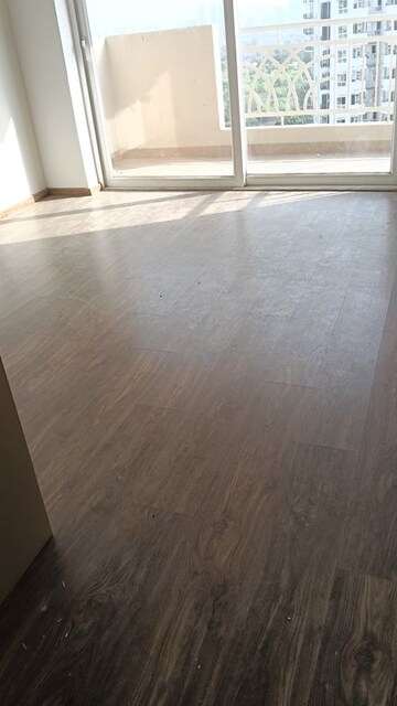 Room in 3 BHK Apartment at The Center Court, Sector 88a – for Rent