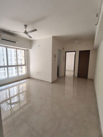 1 BHK Apartment For Rent in Lodha Amara, Kolshet Road